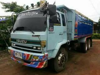 ขายรถดั้ม2เพลา ร็อกกี้210แรง ราคา710,000 สนใจโทร 090-8588220 093-3258446